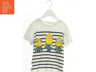 T-shirt med Minions print fra H&M (str. 128)