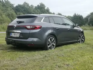 SINDSYGT Velholdt. Megane 4 bose 