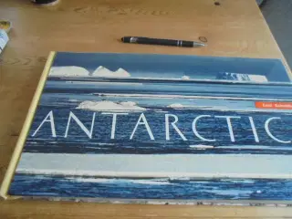 Antarctica – flot gammel bog  