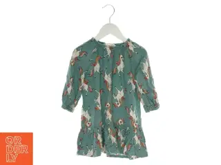 Kjole fra H&M (str. 104)
