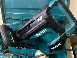 makita hm1213C 