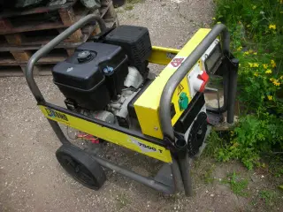 400/230v generator.7500.
