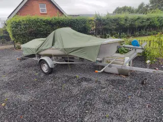 Båd, motor og trailer 