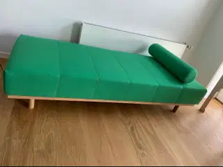 SUPER LÆKKER DAYBED FRA ILVA I SKØN GRØN FARVE