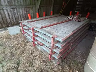 - - - - - - juletræs paller