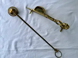 2 messing lyseslukker. 