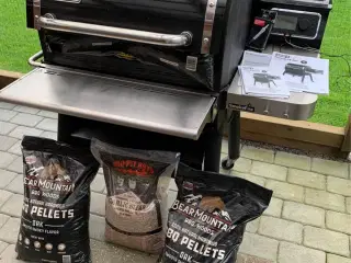 Weber SmokeFire EX4 GBS træpillegrill