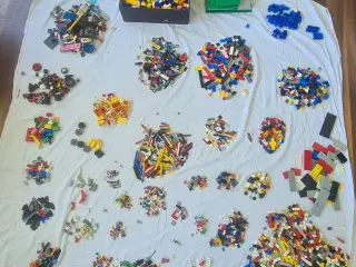 Ca 7 kg blandet LEGO 