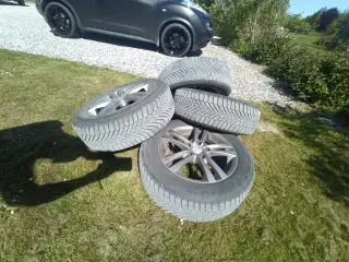 Alufælge med vinterdæk Nissan Juke