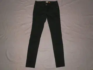 Nye ubrugte sorte jeans fra Only