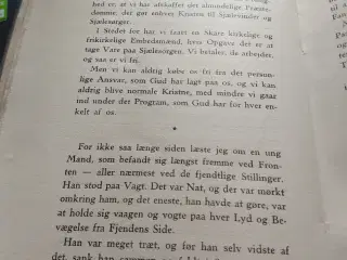 Med brændende lamper 