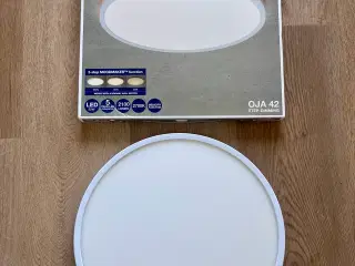 Ny - Oja Loftlampe 
