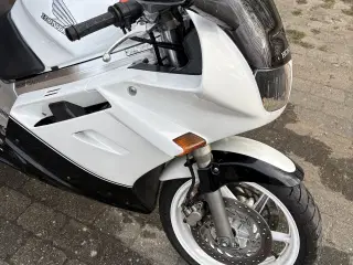 VFR750 rc36