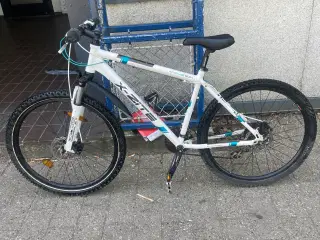 mountainbike. X-zite,  26 tommer.     