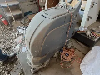 Tennant 5 100