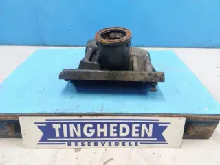 New Holland CX 880 Spindel L. 84448541