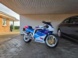 Suzuki GSXR 750R - NR 72/500
