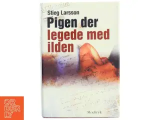 Pigen Der Legede Med Ilden af Larsson, Stieg (Bog)