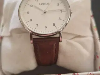 Dameur I mærket Lorus