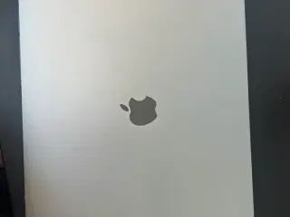MacBook Pro 2018, 15-inch (virker som ny)