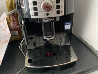 Delonghi Magnifica espresso maskine 