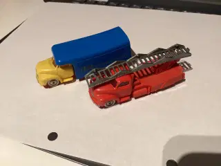 To Lego biler