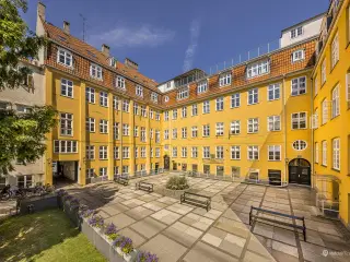 Kontor på Esplanaden i smuk velholdt ejendom
