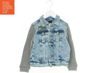 Jakke med dinosaurmotiver fra H&M (str. 110)