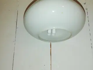 Lille porcelæns loftslampe