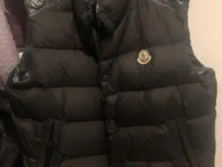 Moncler dunvest