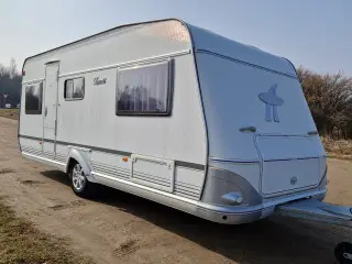 Velholdt og veludstyret LMC Favorit 520 RHD