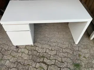 Skrivebord malm fra ikea 