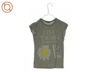 T shirt fra Benetton (Str 120 cm)