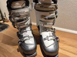 Skistøvler