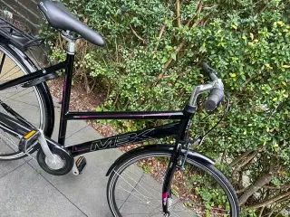 Cykel - 5 gear - skal nok have nye dæk