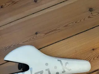 Fizik Cykelsadel 