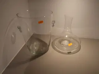 Karaffel samt vase