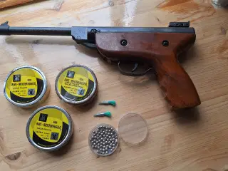 Velfungerende vintage kaliber 4,5 mm luftpistol
