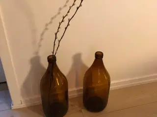 2 store brune flasker