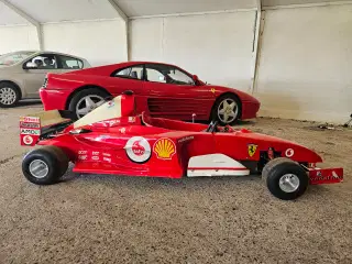 Sjov lille børne Ferrari Forme 1