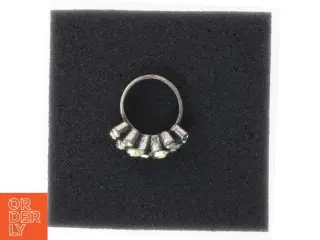 Vintage ring med sten (str. 53)