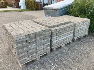 Betonfliser type Nybro, brugte.