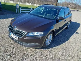 Skoda Superb 1,6 TDi 120 Ambition Combi DSG