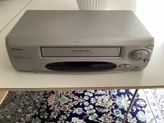 Har du brug for at afspille VHS-bånd, så se her