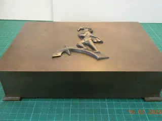 Bronze eller malmskrin, dansk 1930érne brugbart.