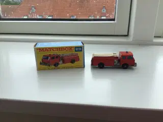 Legetøjsbil i box