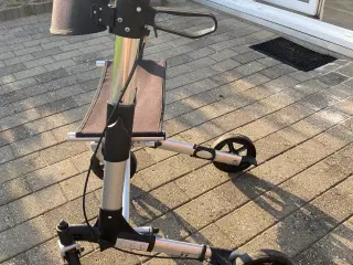 Letvægts rollator 