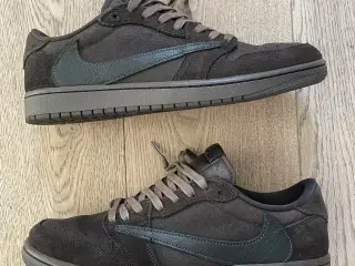 Air Jordan x Travis Scott 1 Low