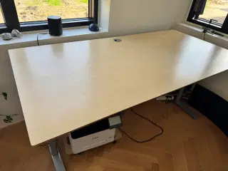Hæve/sænke skrivebord