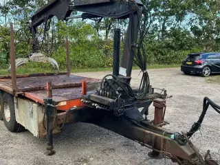 Peitz AVE 57 Tømmertrailer med HIAB kran